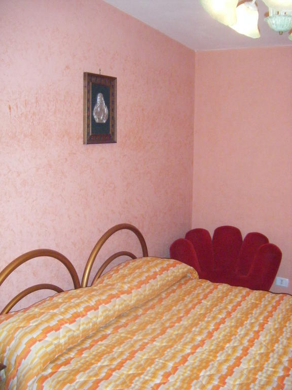 Villa Robinia Massafra Pokoj fotografie